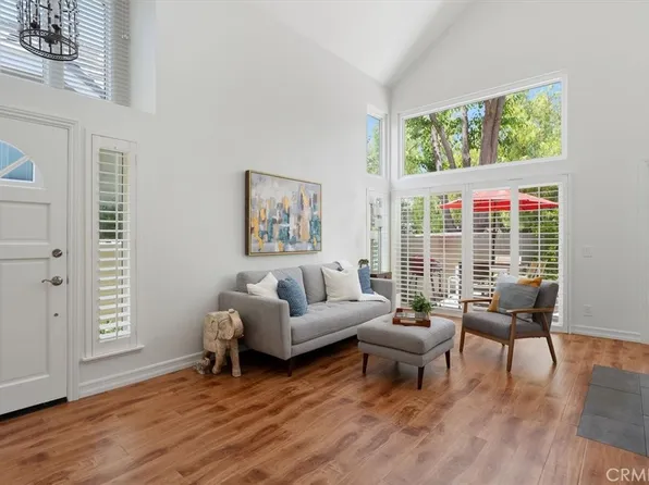 26101 McBean Pkwy Unit 136, Santa Clarita, CA 91355