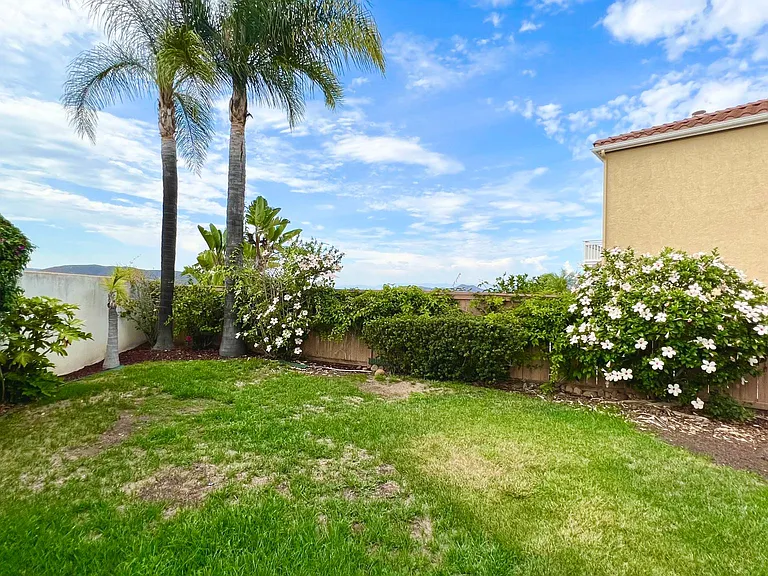 12214 Candy Rose Ct — Photo 3