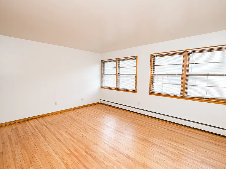 Tudor Terrace — Photo 15