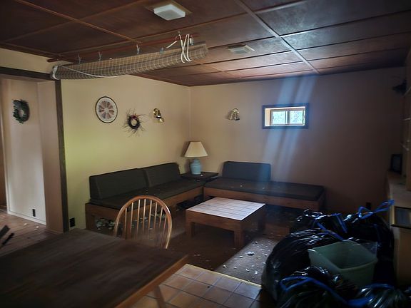 4th image of 763 Spring Run Rd