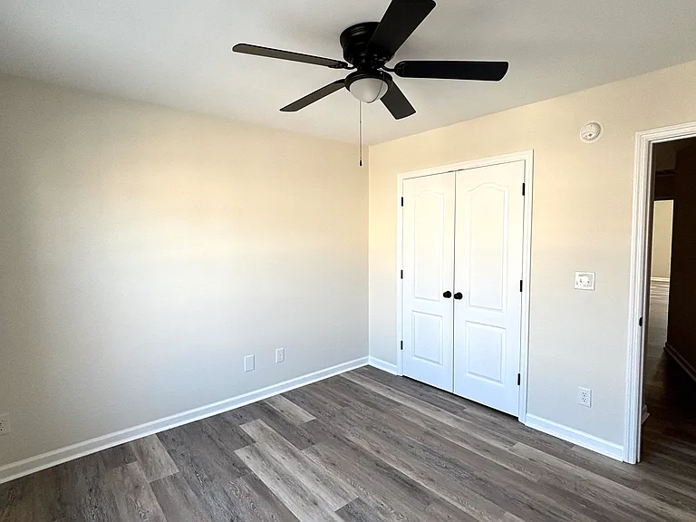407 Triton Ln — Photo 17