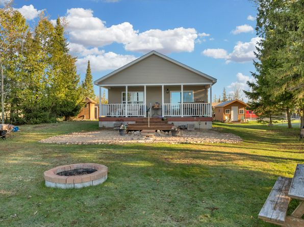 6130 Cedar Dr, Hubbard Lake, MI 49747