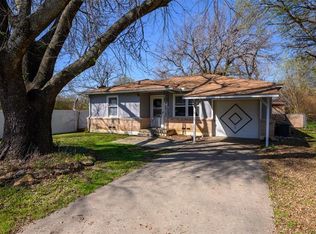 2217 Denison St, Denton, TX 76201