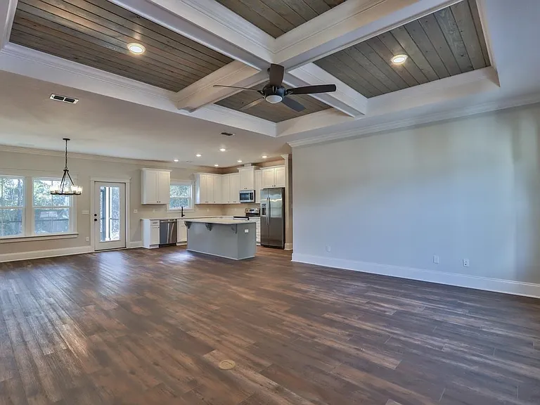 43 Sarlan Garden Dr — Photo 8
