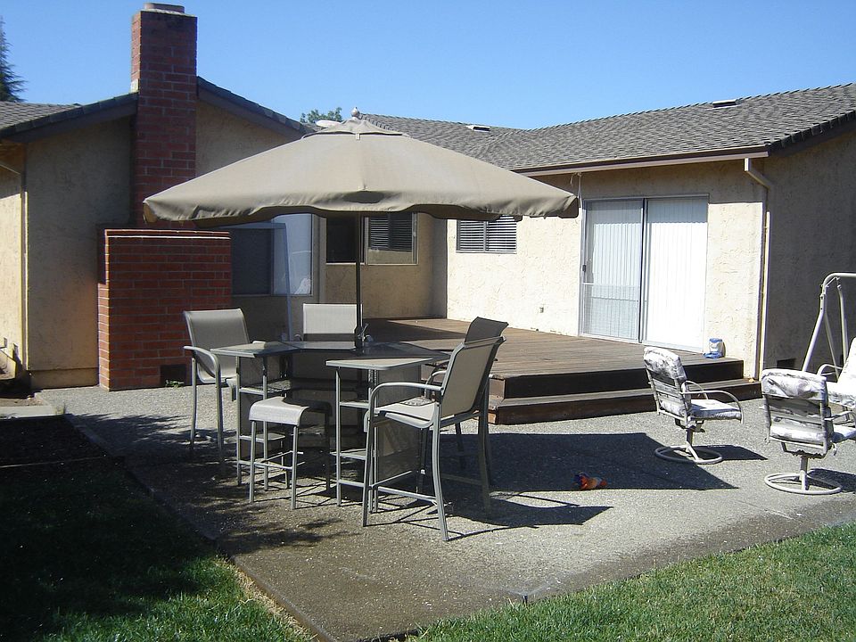2nd image of 3428 Astoria Cir
