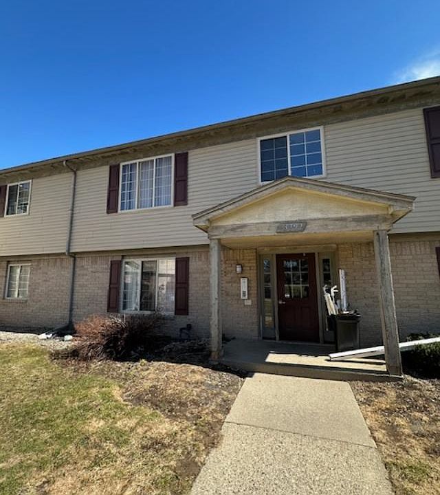 1st image of 43792 Freeway Dr APT 98