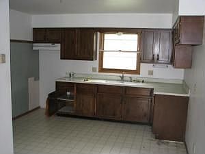 4th image of 5870 Walsh Acres Dr