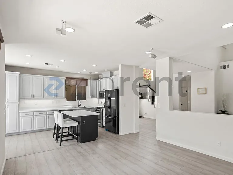 5215 Manderston Dr — Photo 14