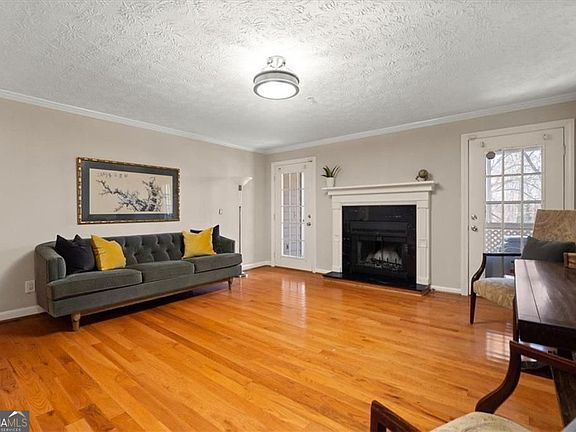 5th image of 1411 Oakridge Cir