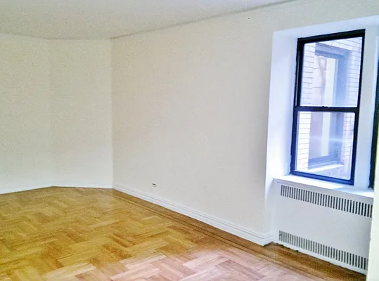 Rented by Bohemia Realty Group | media 4