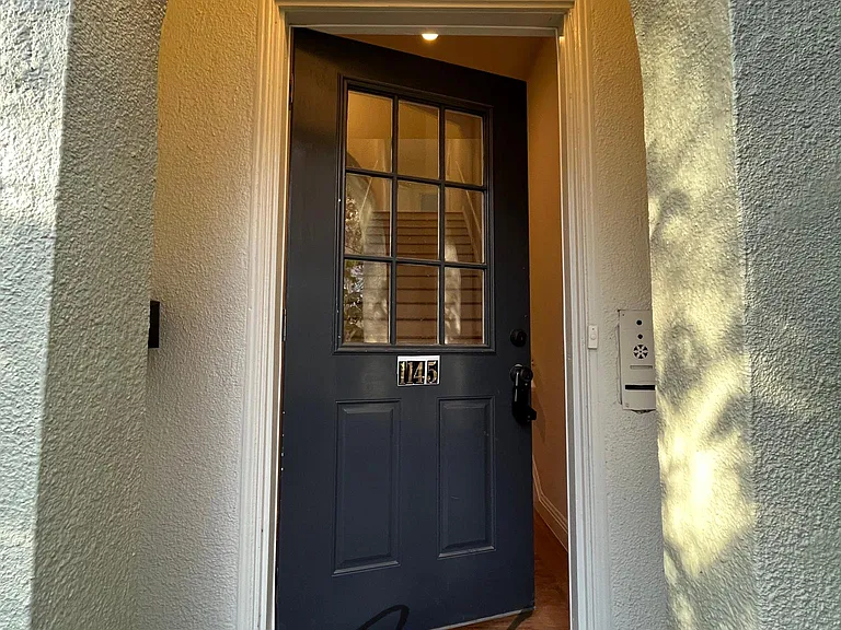 1145 Virginia St — Photo 1