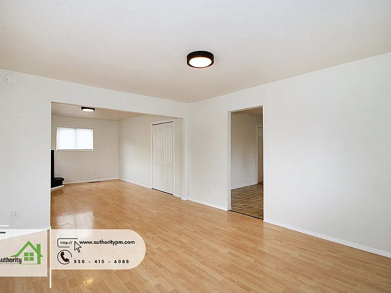 1824 Heller Ln — Photo 6