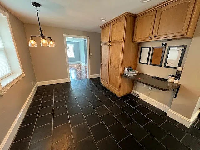 Eat-in Kitchen are w/ desk