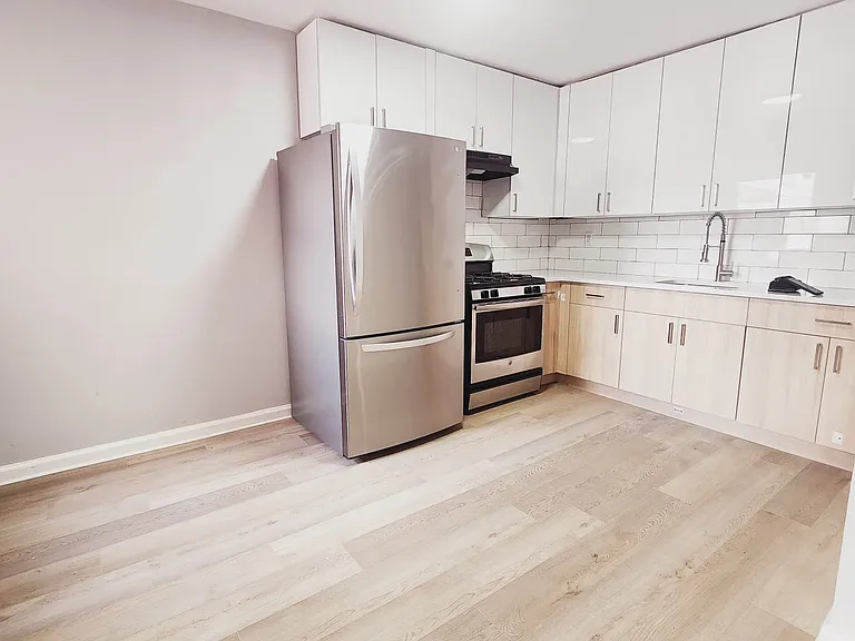 164 Stegman St #1B — Photo 1