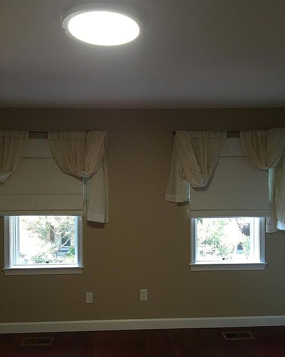 1st image of 1009 N George Mason Dr