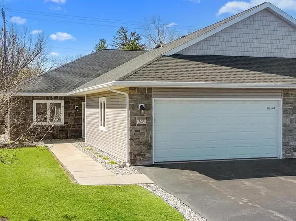 206 Potter ROAD #102, Elkhorn, WI 53121