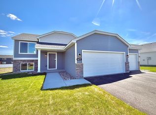6673 Granby St, North Branch, MN 55056