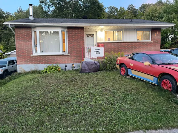 85 Mississauga Ave, Elliot Lake, ON P5A 1E1