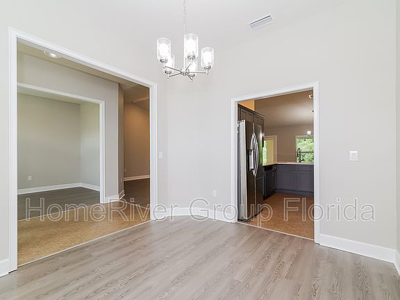 4th image of 345 Cimarron Ct