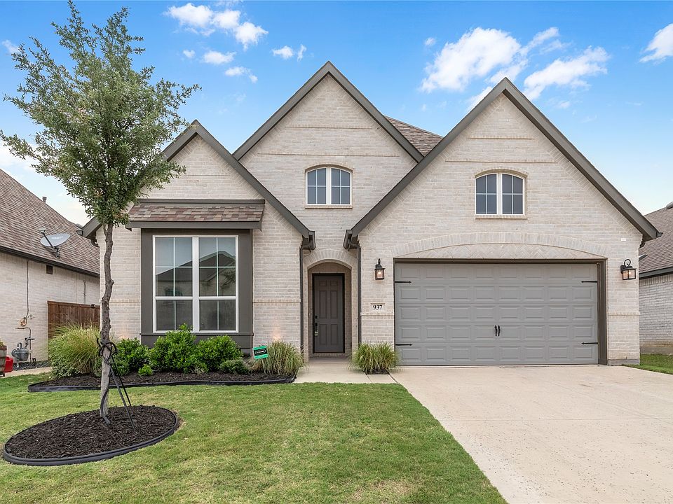 1st image of 937 Rosebay Dr