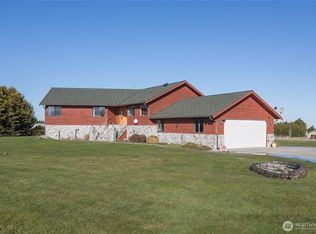 70 Sunset View Ln, Sequim, WA 98382