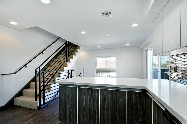 8621 Ramsgate Ave — Photo 33