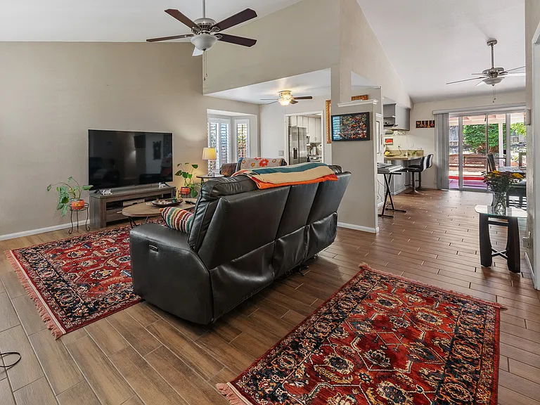1834 Olamar Way — Photo 5