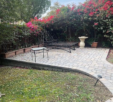 2nd image of 920 E Providencia Ave