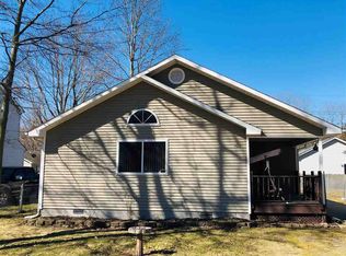 9212 Maple Rd, Algonac, MI 48001