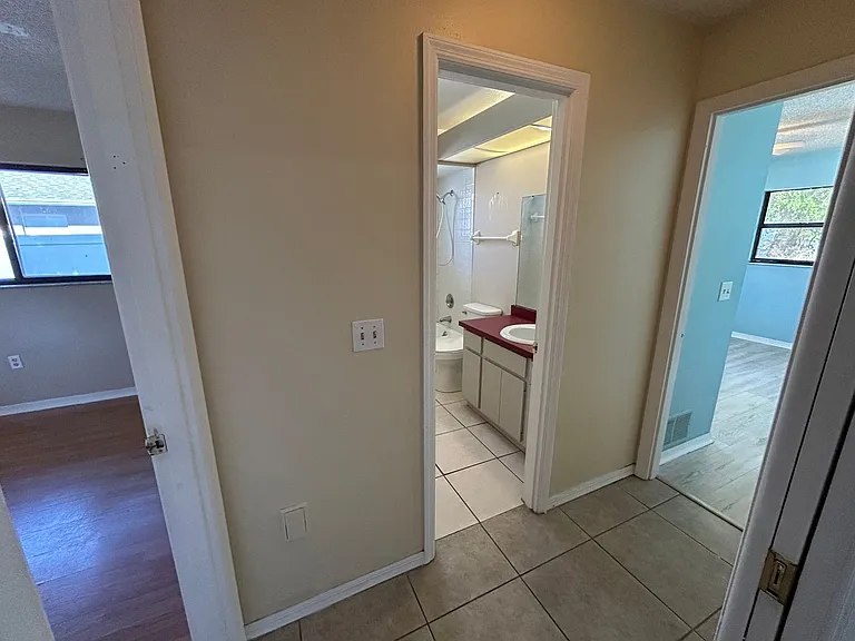 1649 Georgetowne Blvd — Photo 24