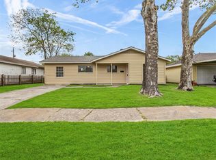 303 Brown Dr, Pasadena, TX 77506