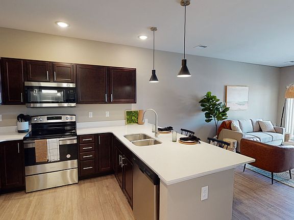 4th image of 5601 34th Ave S #106