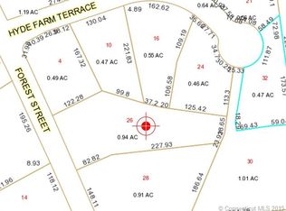 26 Hyde Farm Ter, East Hampton, CT 06424