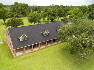 13501 Mount Vernon St, Santa Fe, TX 77510