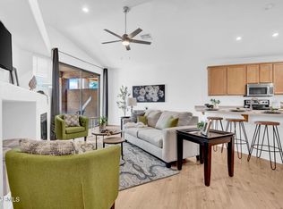 3252 E Maldonado Dr, Phoenix, AZ 85042