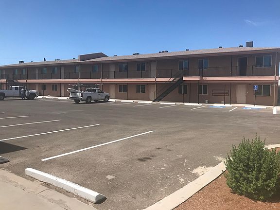 2nd image of 594 Lomaland Dr #13