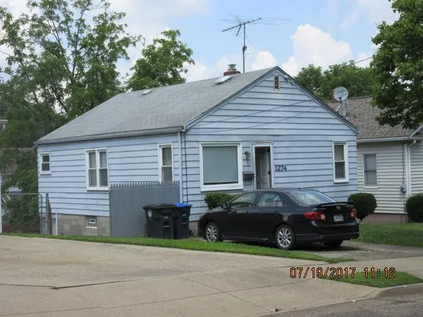 1274 Pitkin Ave, Akron, OH 44310