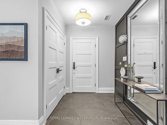 3rd image of 146 Glenvale Blvd