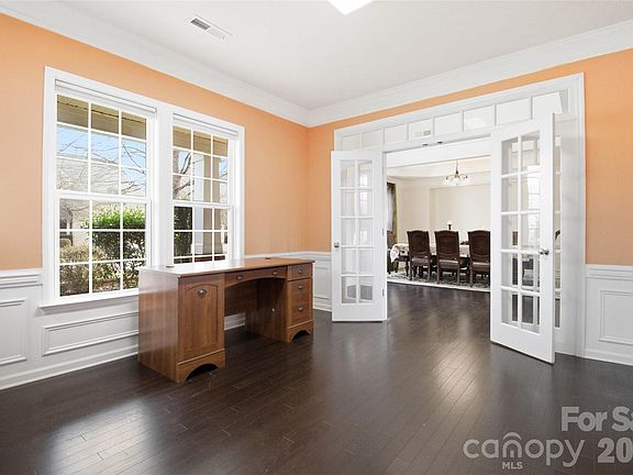 5th image of 10102 Paxton Run Rd