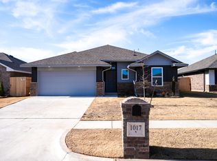 1017 Acacia Creek Dr, Yukon, OK 73099