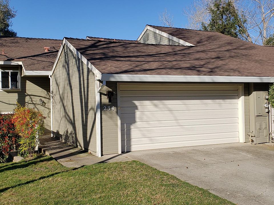 1st image of 234 Live Oak Cir