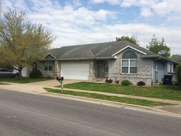 2289 W Woodbury St, Springfield, MO 65807