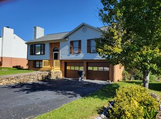 3337 Green Ridge Ct, Roanoke, VA 24019