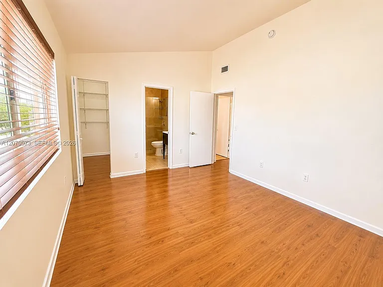 6235 Kendale Lakes Cir #239 — Photo 17