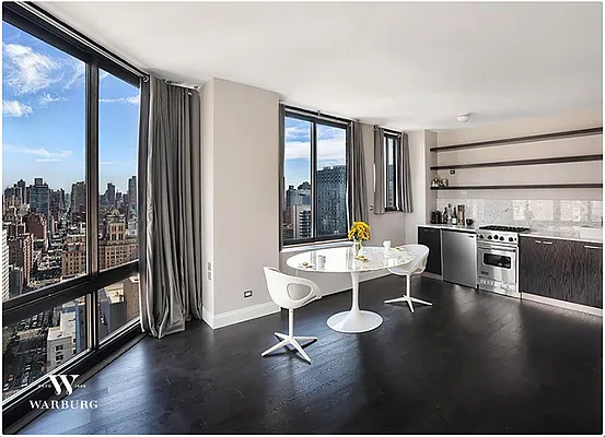 Rented by Warburg | media 10