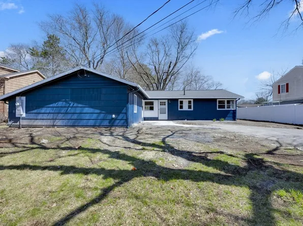109 Hastings St, Framingham, MA 01701