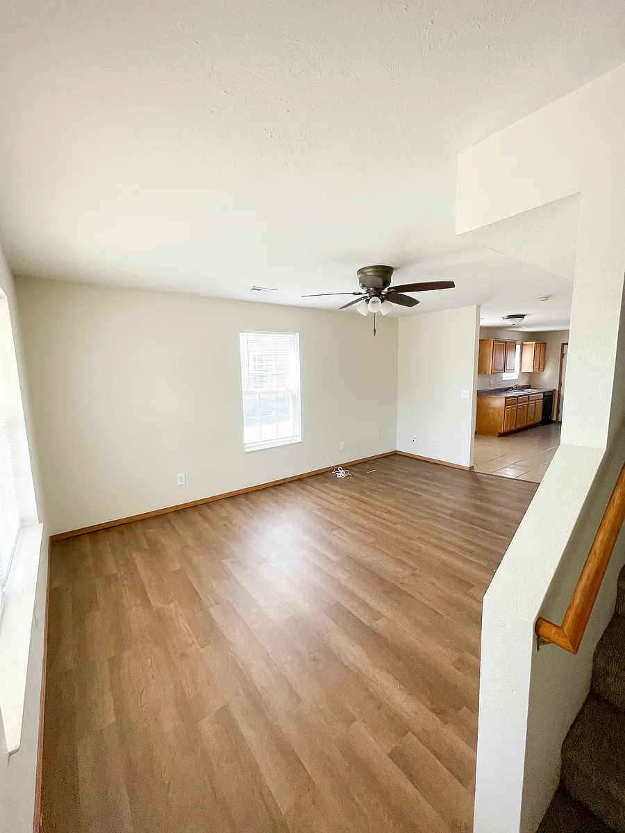 Building Photo - 2249 N Pickwick Ave #1