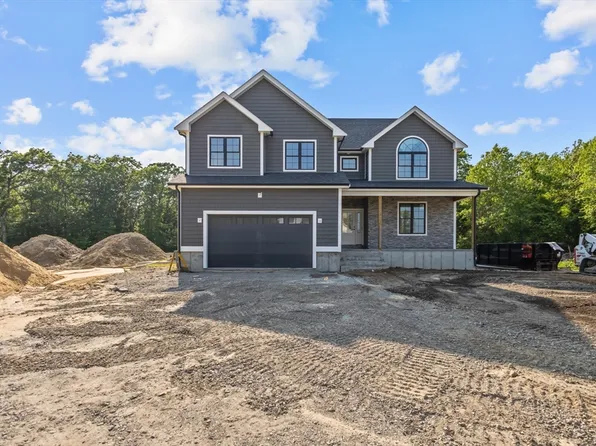 210 Tess Abigail Ln, Swansea, MA 02777