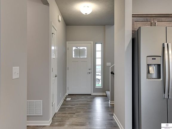 3rd image of 21110 Drexel St