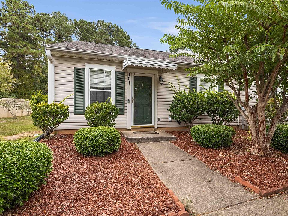 1st image of 101 Saint Kitts Ct